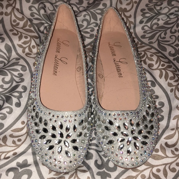 Lauren Lorraine size 7 silver flats - Picture 1 of 3